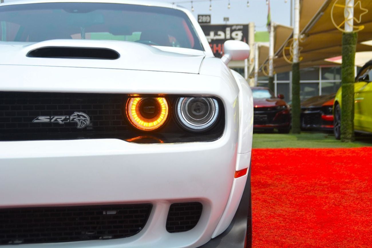 Dodge Challenger SRT HELLCAT REDEYE WIDEBODY GT 3.6L DOUBLE COLOR BLACK & WHITE