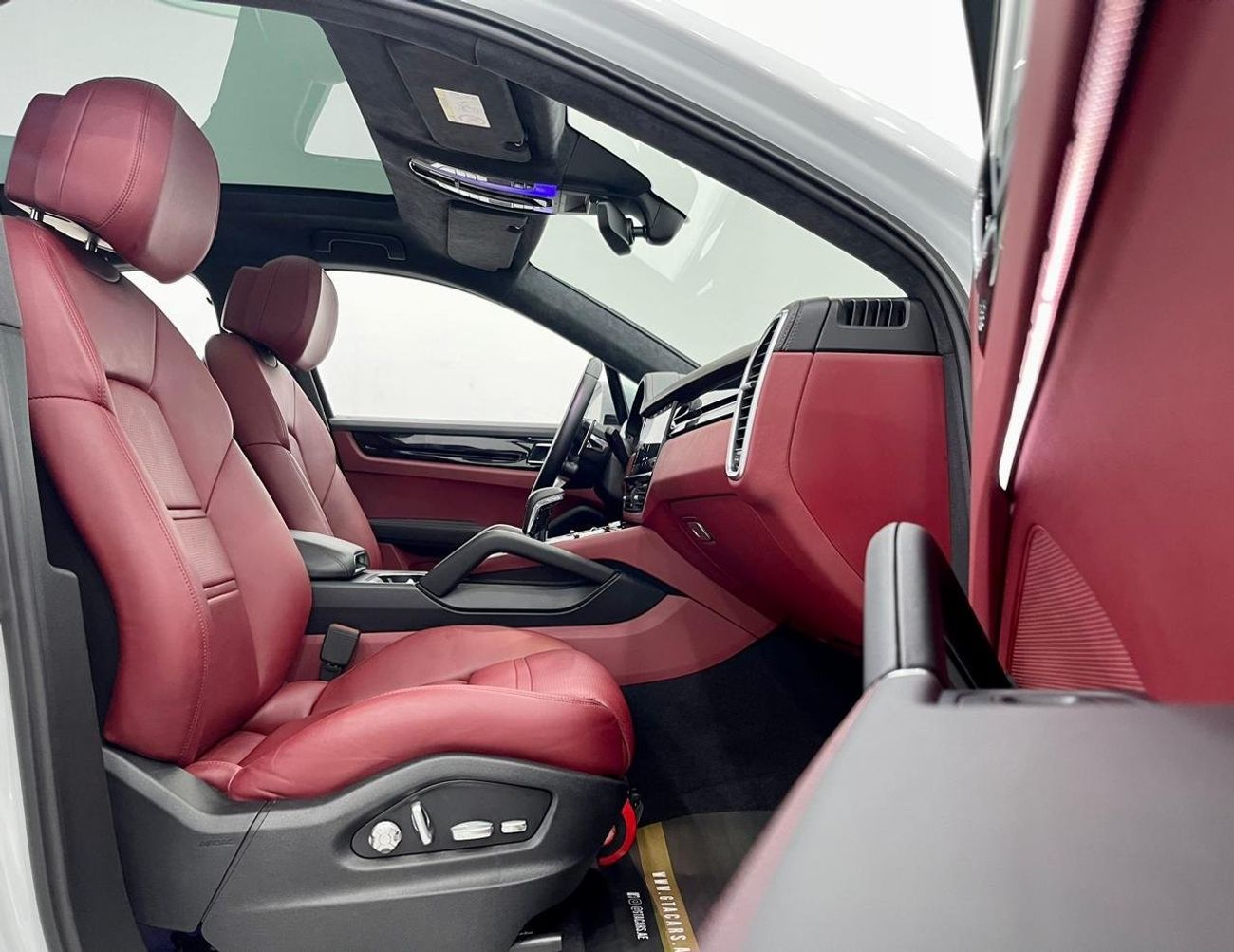 Porsche Cayenne Std 2020 Porsche Cayenne Coupe, Full Service History, Warranty, GCC