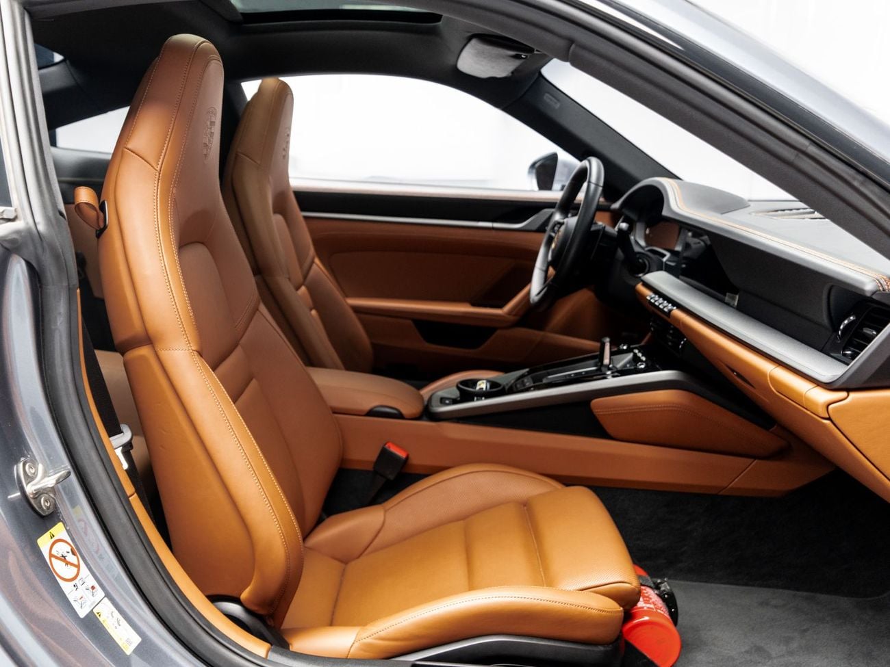 Porsche 911 Carrera 3.0L (444 HP) Coupe 2025 Porsche 911 Carrera, 3.0 TC F6 RWD, 388bhp, 8-Speed PDK