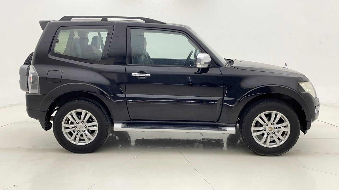 ميتسوبيشي باجيرو GLS HIGHLINE 3.8 | بدون دفعة مقدمة | اختبار القيادة في المنزل