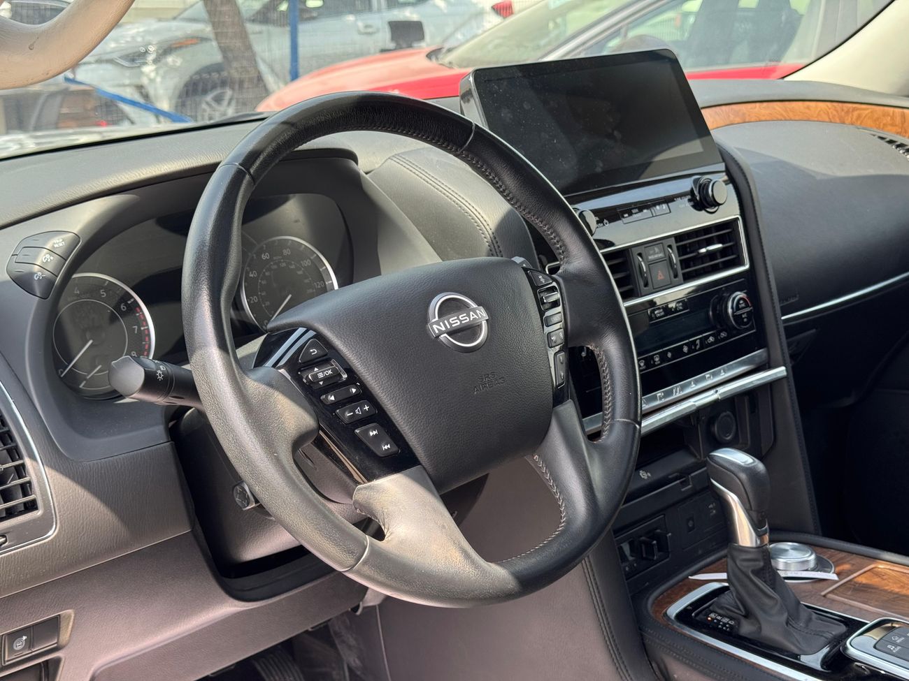 Nissan Armada PATROL / 5.6 V8 PETROL / PWR SEATS WITH 360* CAMERA / FULL OPT / UAE REGISTERED