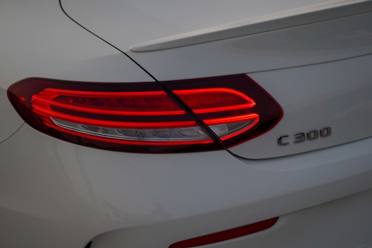 مرسيدس بنز C 300 كوبيه