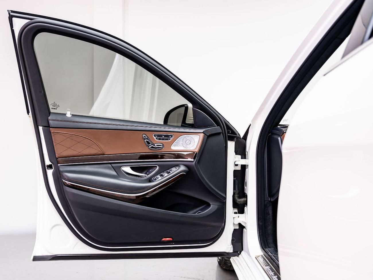 Mercedes-Benz S 560 Std 4.0L (469 HP) Mercedes S Class 560, 2027 Mercedes Warranty + Service Contract, GCC