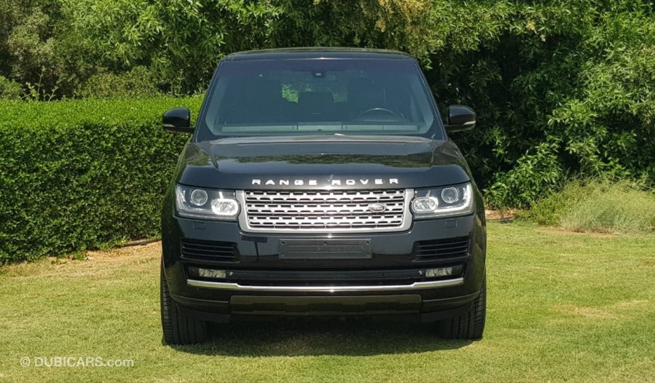 Land Rover Range Rover Vogue Rang Rover vogue model 2013 GCC car prefect condition full option panoramic roof leather seats back