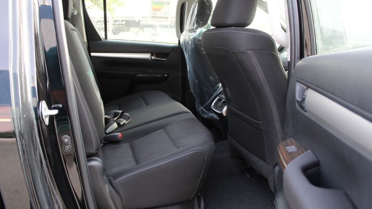 Toyota Hilux SGLX TOYOTA 2.4L D DC 4WD AT Full option