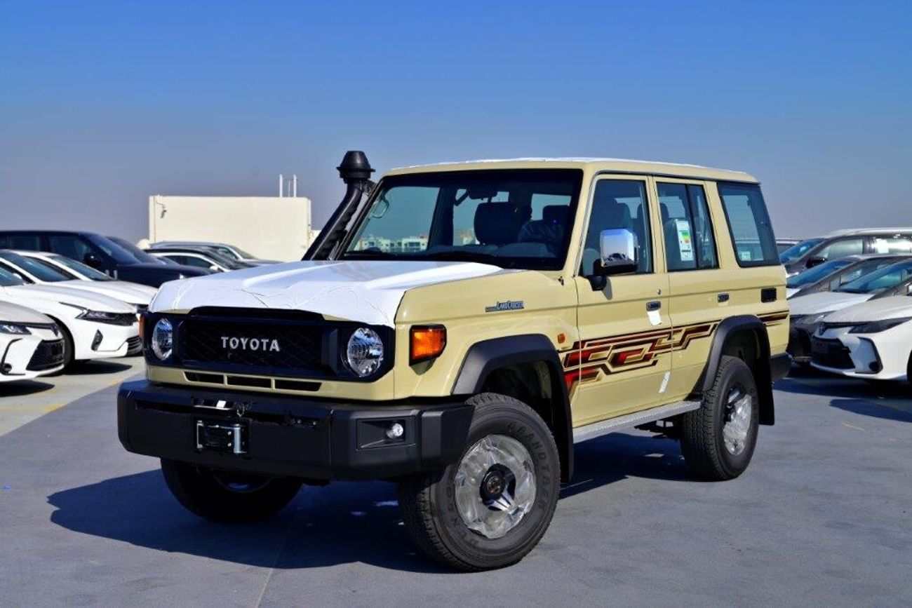 تويوتا لاند كروزر 70 76  LX-Z V8 4.5L TURBO Manual