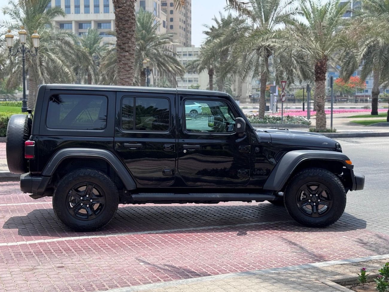 Jeep Wrangler Jeep Wrangler Unlimited, right-hand drive, 3.6L V6 petrol engine, automatic transmission, 4WD, remov