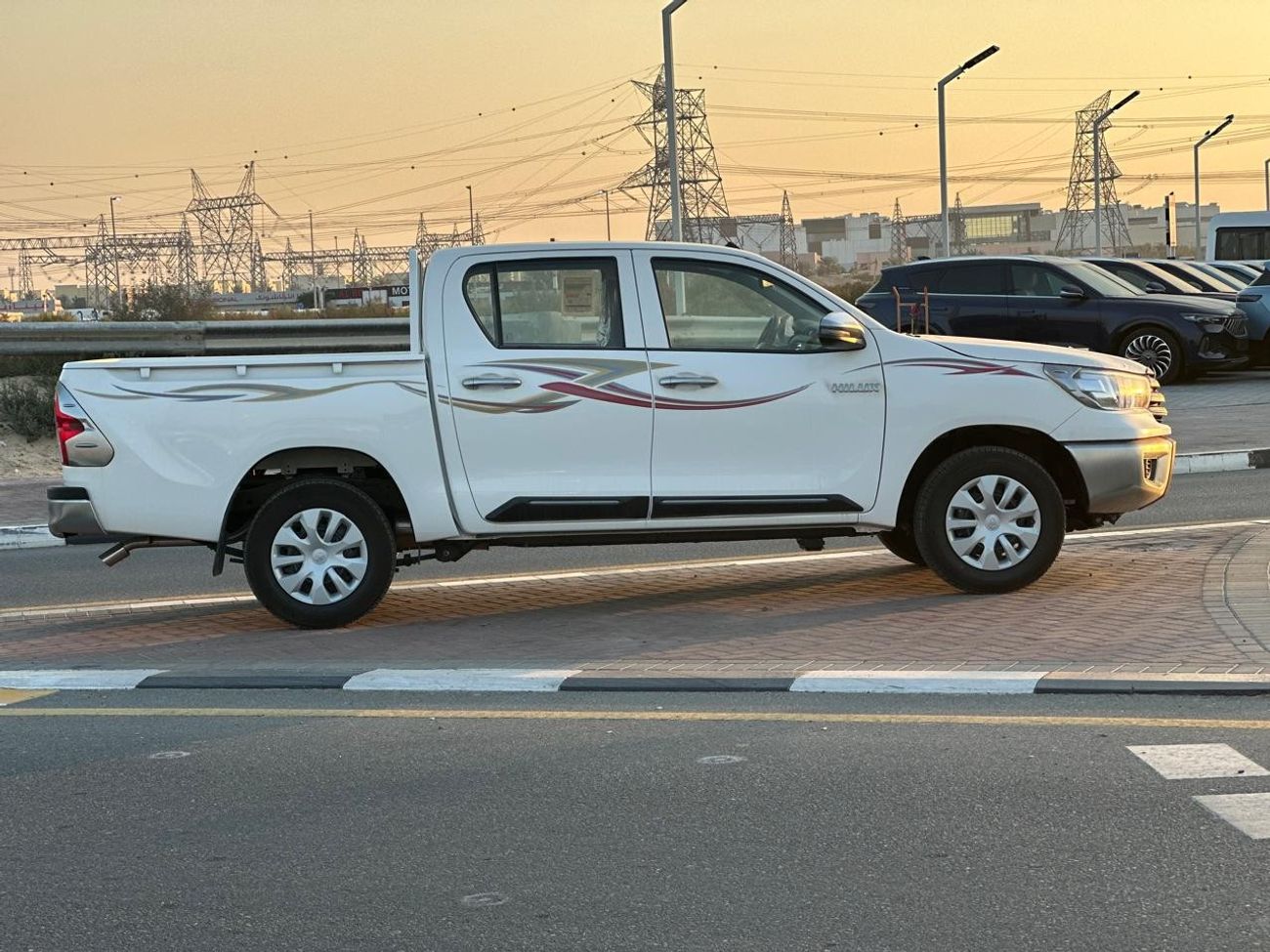 تويوتا هيلوكس GL 2.7L Double Cab Utility RWD