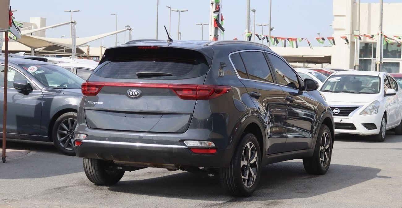 كيا سبورتيج LX STD كيا سبورتيج - 2021 - خليجى - بدون حوادث - محرك 2.0L- ممشى قليل - بحاله ممتازه