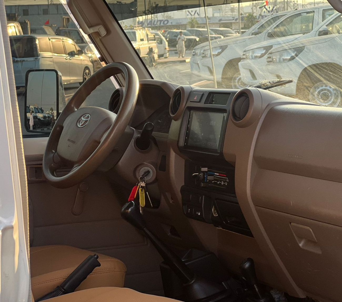 تويوتا لاند كروزر بيك آب 2018 Toyota Land Cruiser Pick up - Single Cabin - 4.0L V6 - AWD 4x4 - Patrol Manual - Fully Maintain