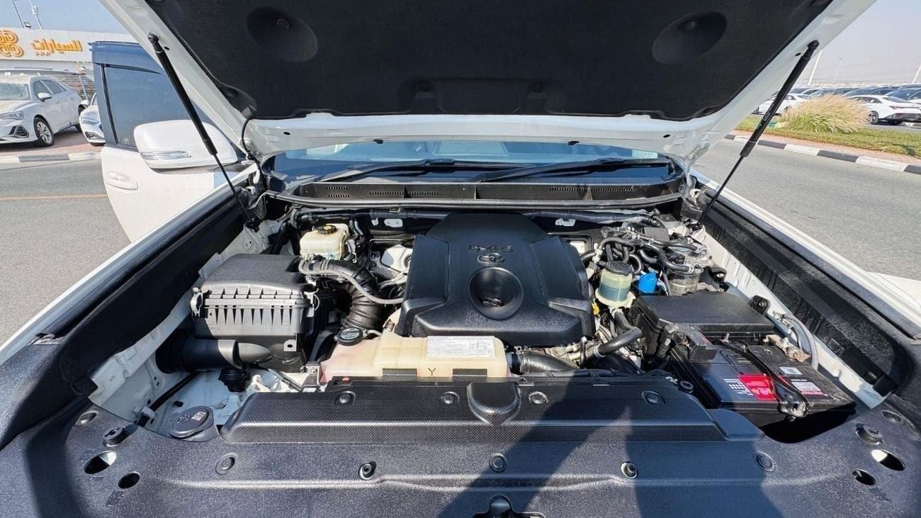 تويوتا برادو LIMGENE BODY KIT INSTALLED | RHD | 2.8L DIESEL ENGINE | (AT) | 2018 | REAR VIEW CAMERA| SUNROOF | WH