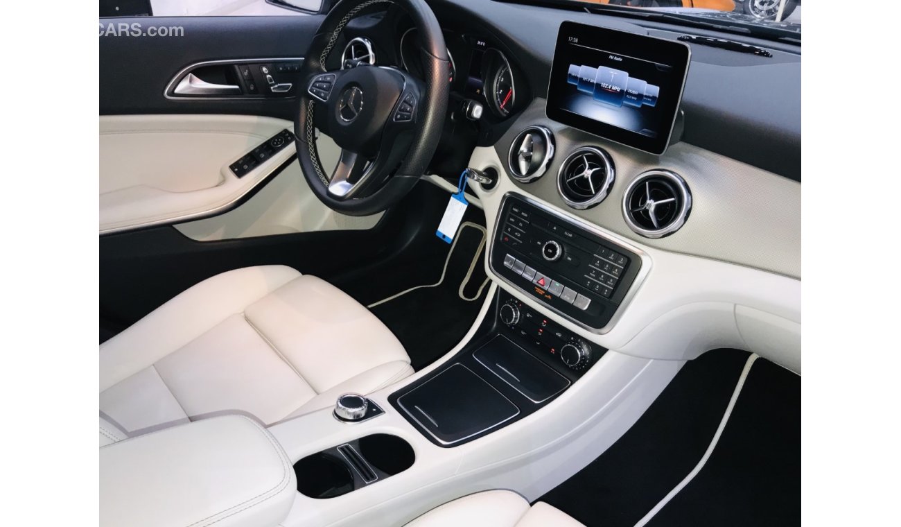 Mercedes-Benz GLA 250 - 2018 - TWO YEARS WARRANTY @ GARGASH - ( 2,100 AED PER MONTH ) -