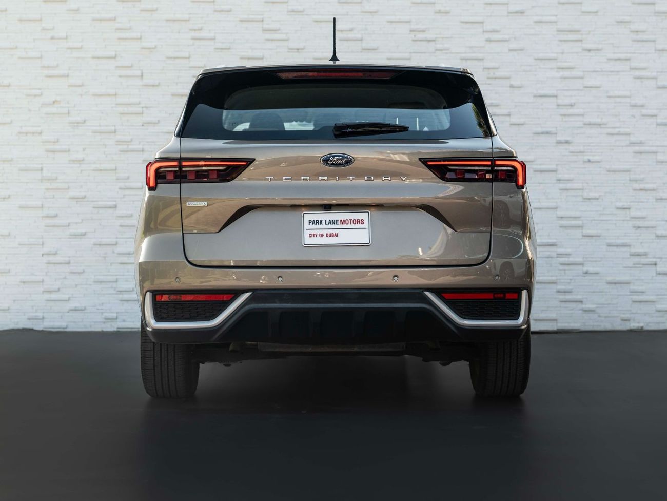 Ford Territory AED 1,494 PM • 2023 TERRITORY STD • ONLY 30K KM • OFFICIAL FORD WARRANTY AND SERVICE PLAN UNTIL 2027