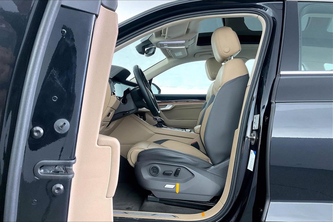 Volkswagen Touareg Highline | National Day Celebration | Guaranteed Warranty | 0 Down Payment