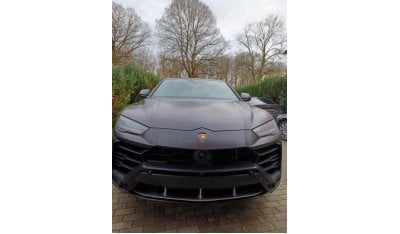 Lamborghini Urus Graphite Capsule