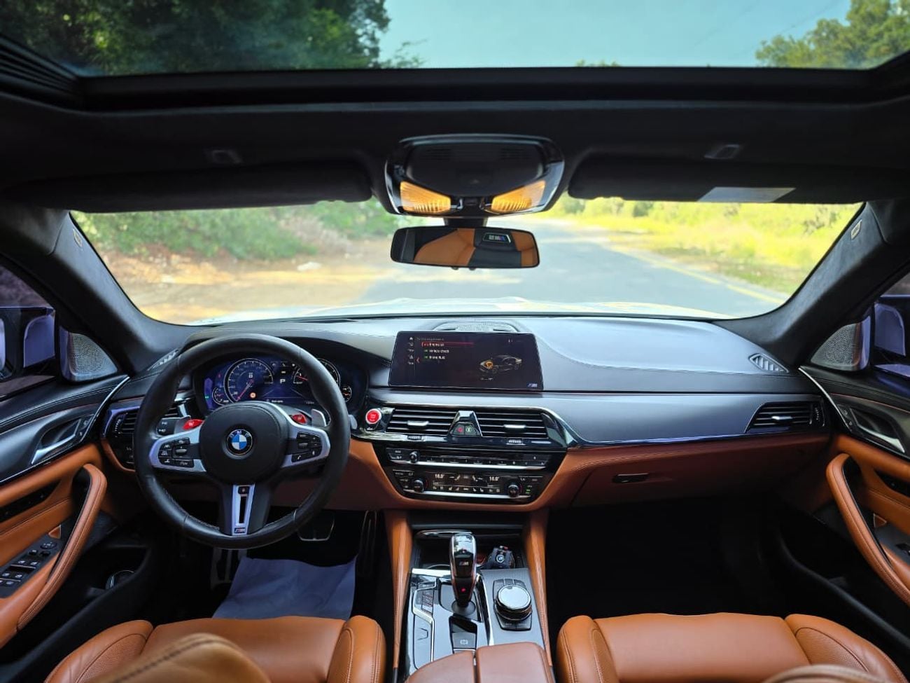 BMW M5 Std 4.4L BMW M5 2018 GCC // ORGINAL PAINT // PERFECT CONDITION // ACCIDENT FREE