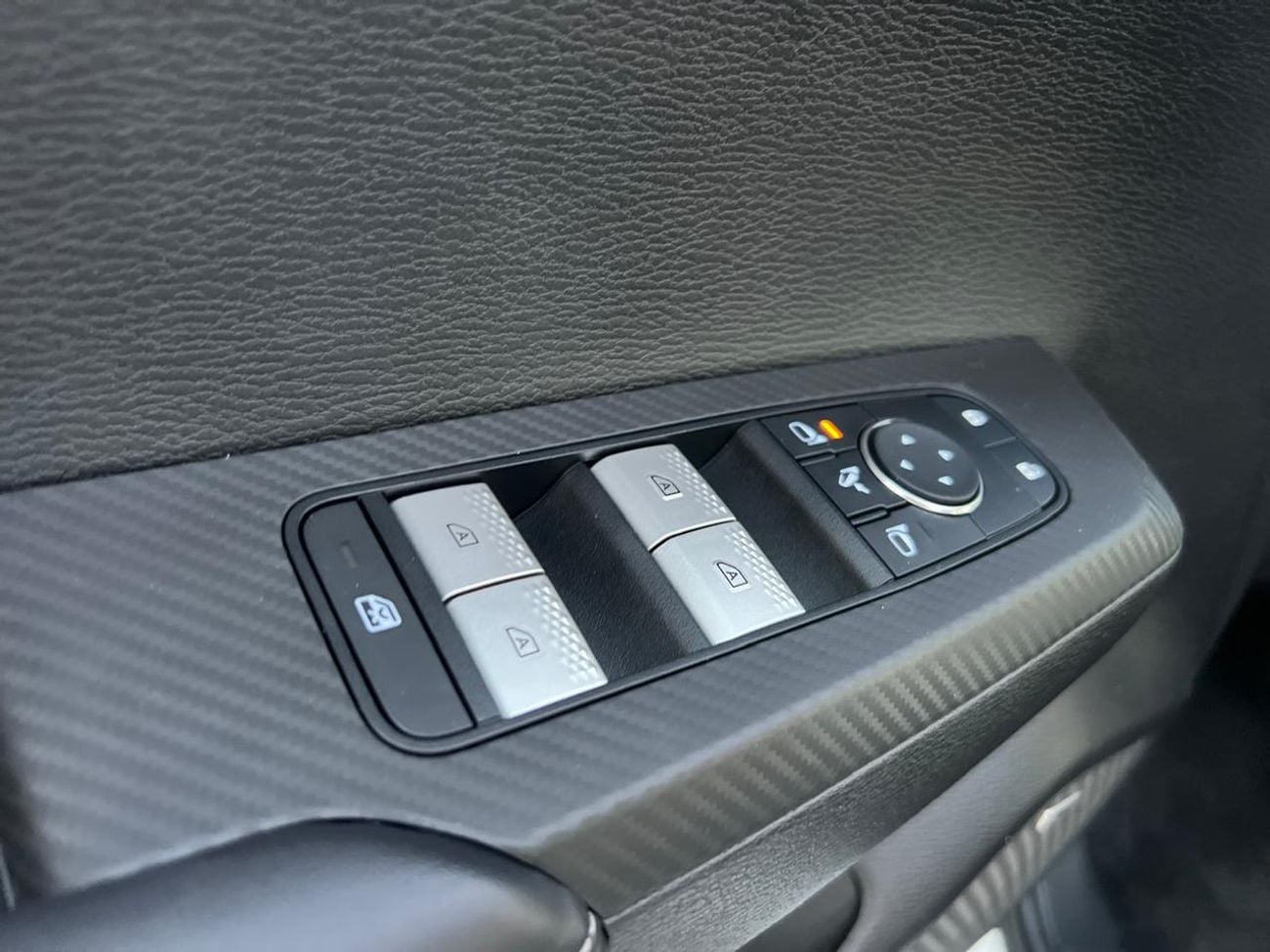 Mitsubishi Outlander PREMIUM LAUNCH EDITION