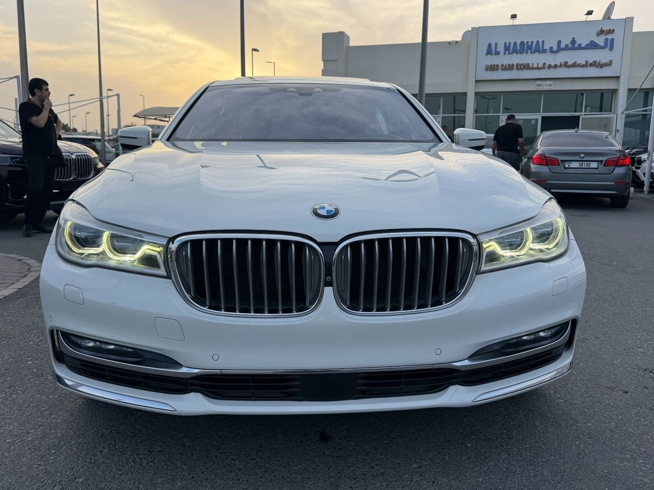 بي أم دبليو 750Li xDrive Executive 4.4L