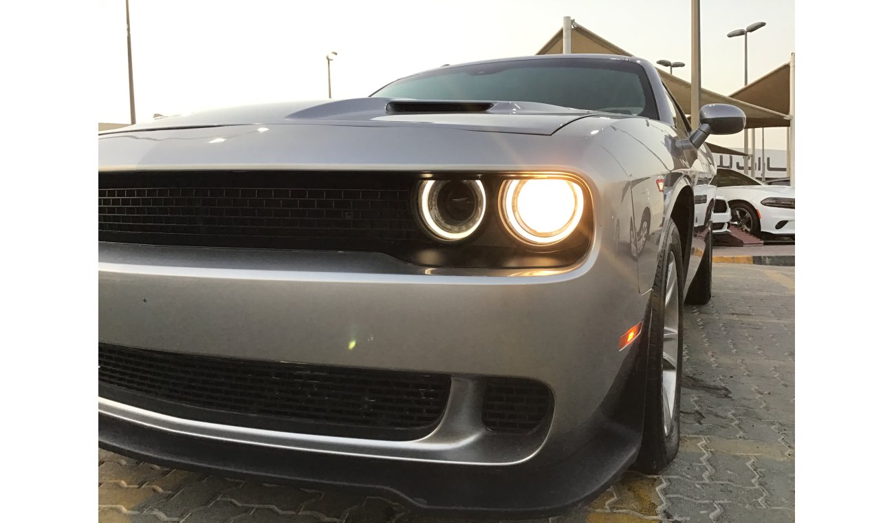 Dodge Challenger V6 /3.6 LT / Excellent Condition