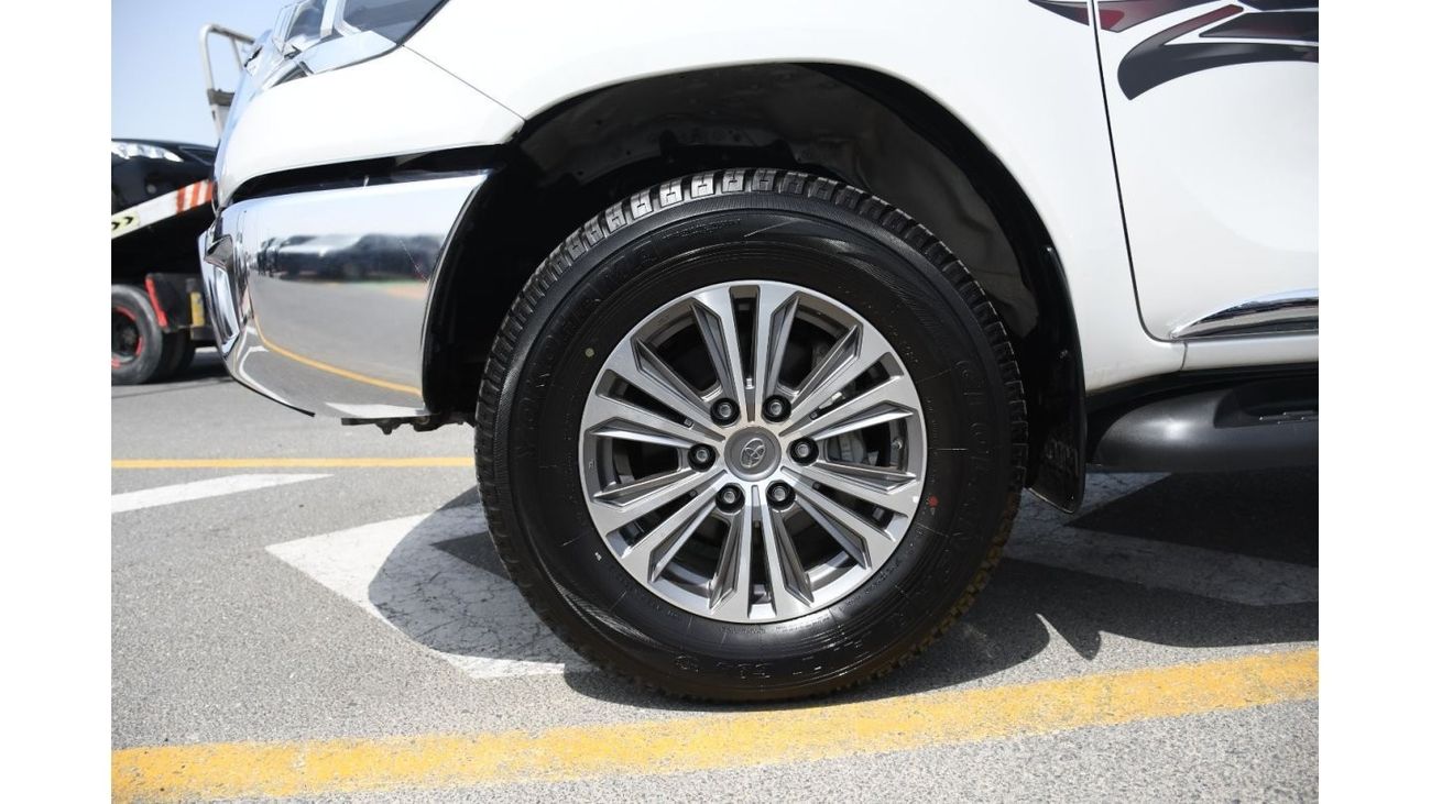 Toyota Hilux S GLX 2022 Toyota Hilux 2.7L AT 4WD (Saudi spec) Full option