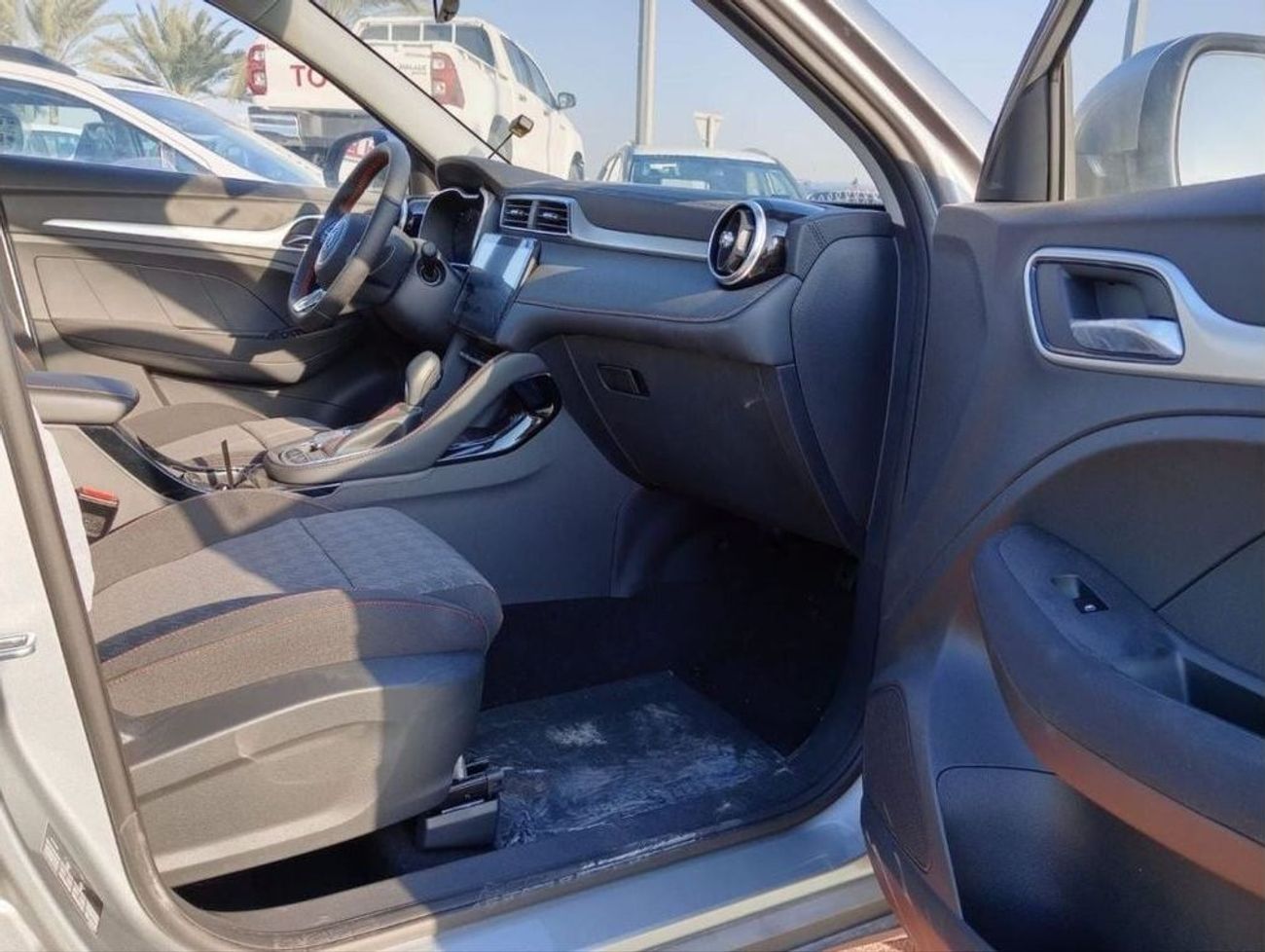 MG ZS Comfort 2025  1.5L  FWD  Petrol  SUV  silver color