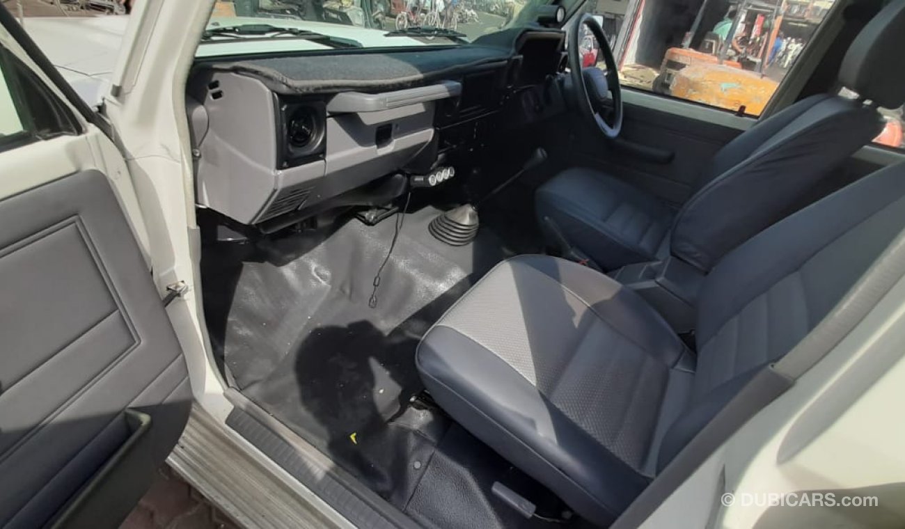 Toyota Land Cruiser 70 DIESEL  4.5L RIGHT HAND DRIVE