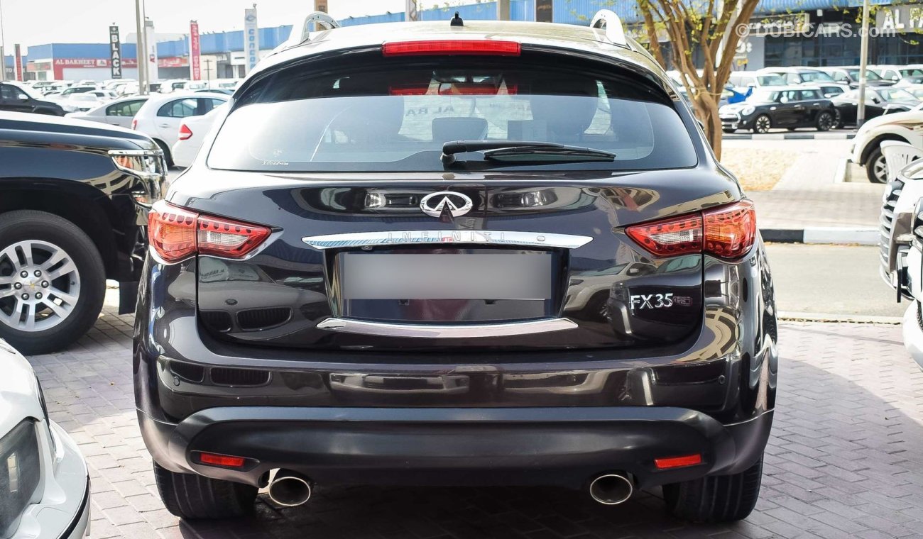 Infiniti FX35