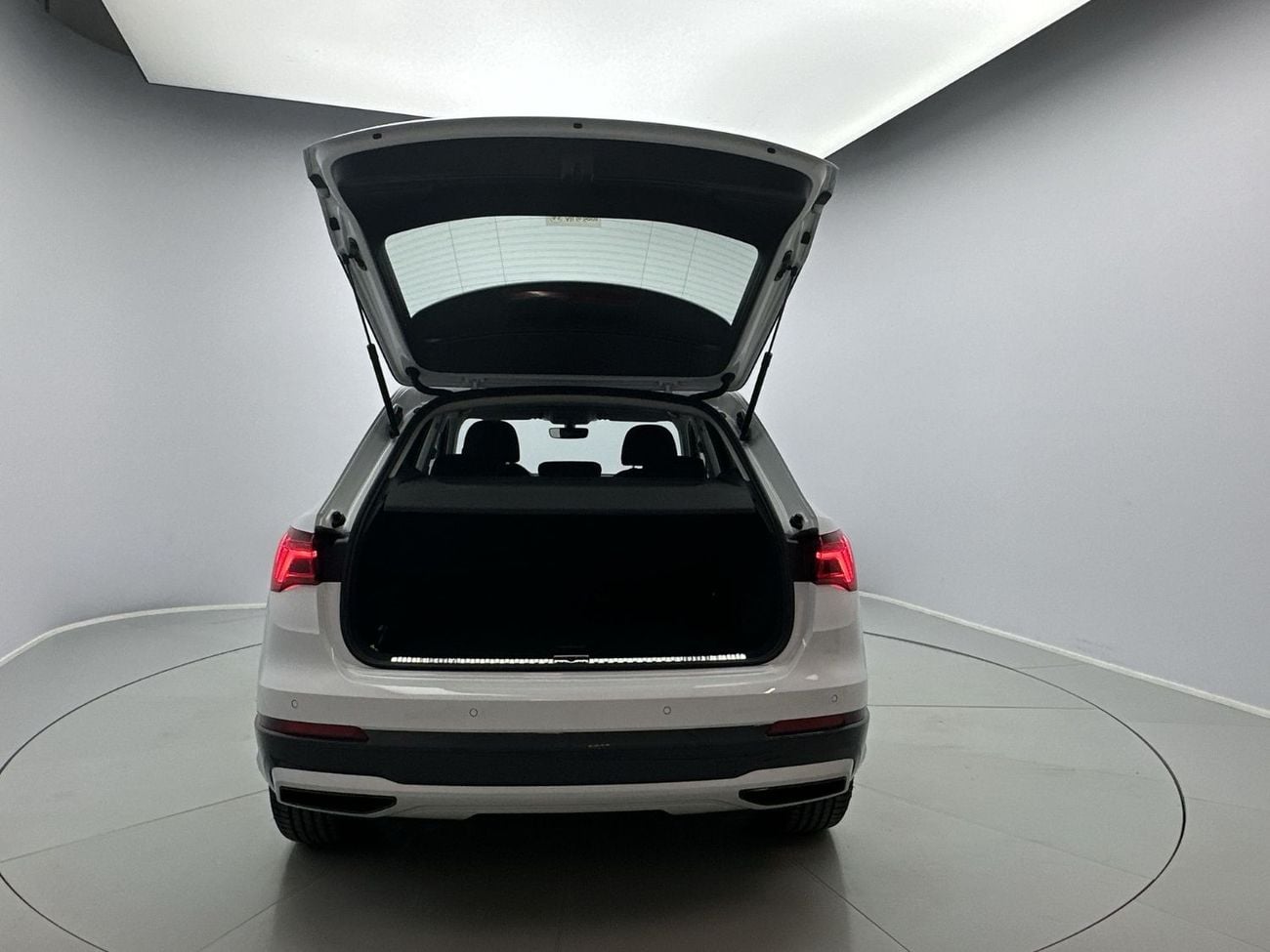 Audi Q3 35 TFSI Advanced 2.0L 150hp (Ref# 1024236)