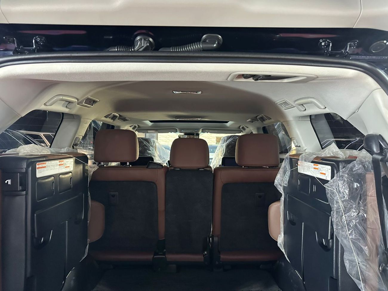 تويوتا لاند كروزر VXR+ 5.7L