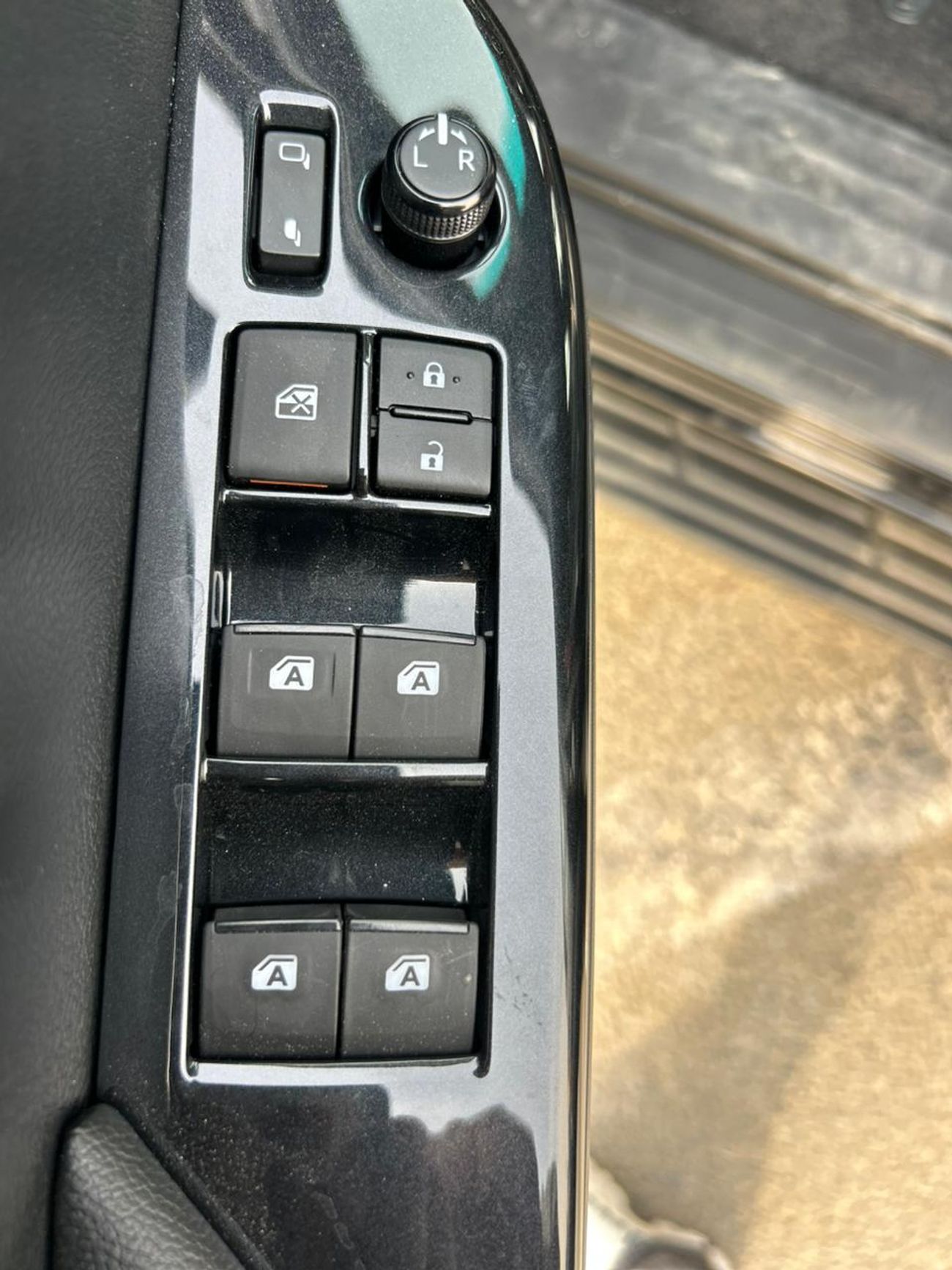 تويوتا هيلوكس Toyota Hilux Toyota Hilux GR Sport 4.0L