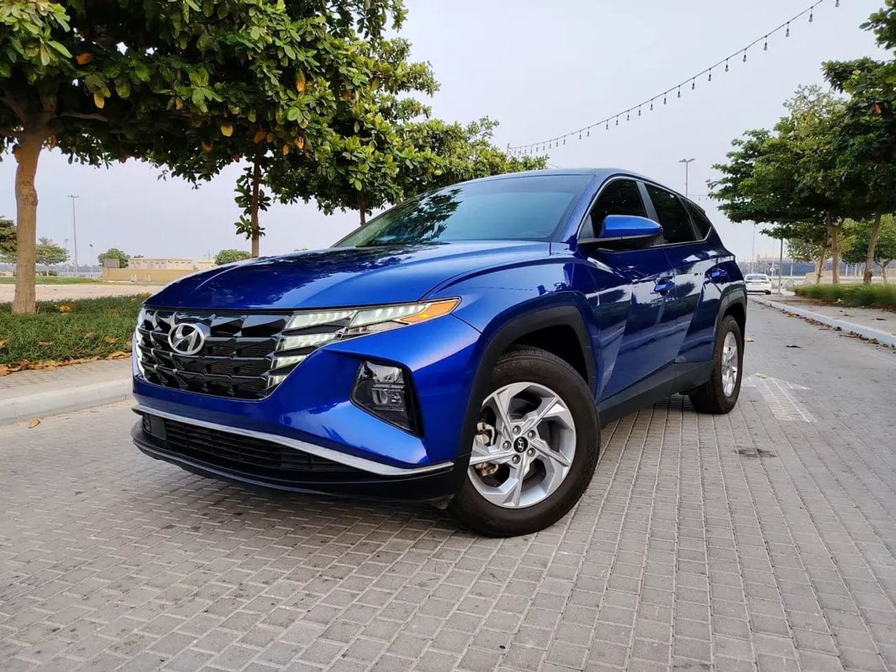 Hyundai Tucson US specs Clean Title With Original Paint Mid Option With Very Low KM