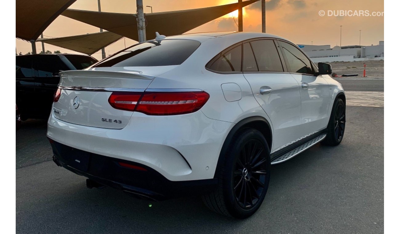 Mercedes-Benz GLE 43 AMG Mercedes-AMG GLE43 full option 2019 model    Panoramic roof opened   Four cameras, front radar, rear