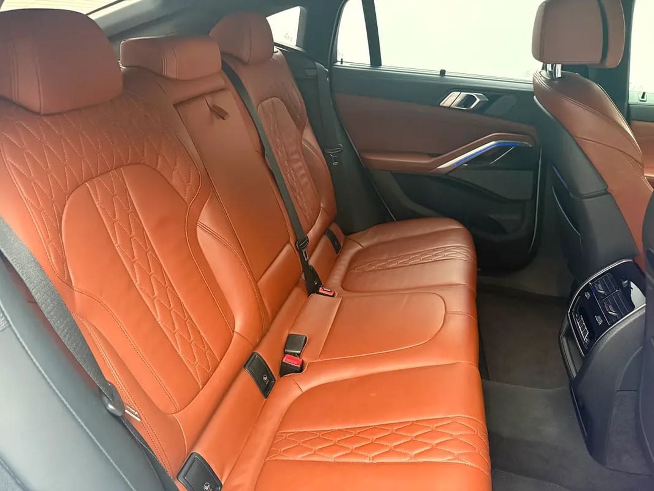 بي أم دبليو X6 xDrive40i M sport | GCC Specs | M Sport | AWD | Clean Condition