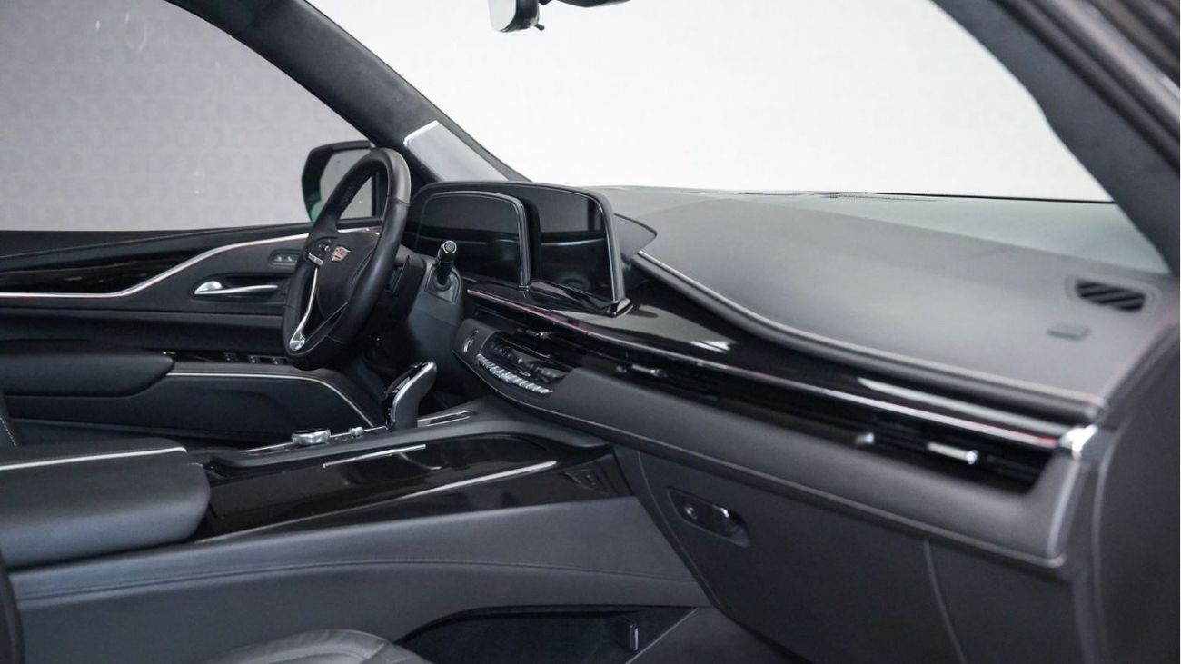 كاديلاك إسكالاد سبورت بلاتينوم