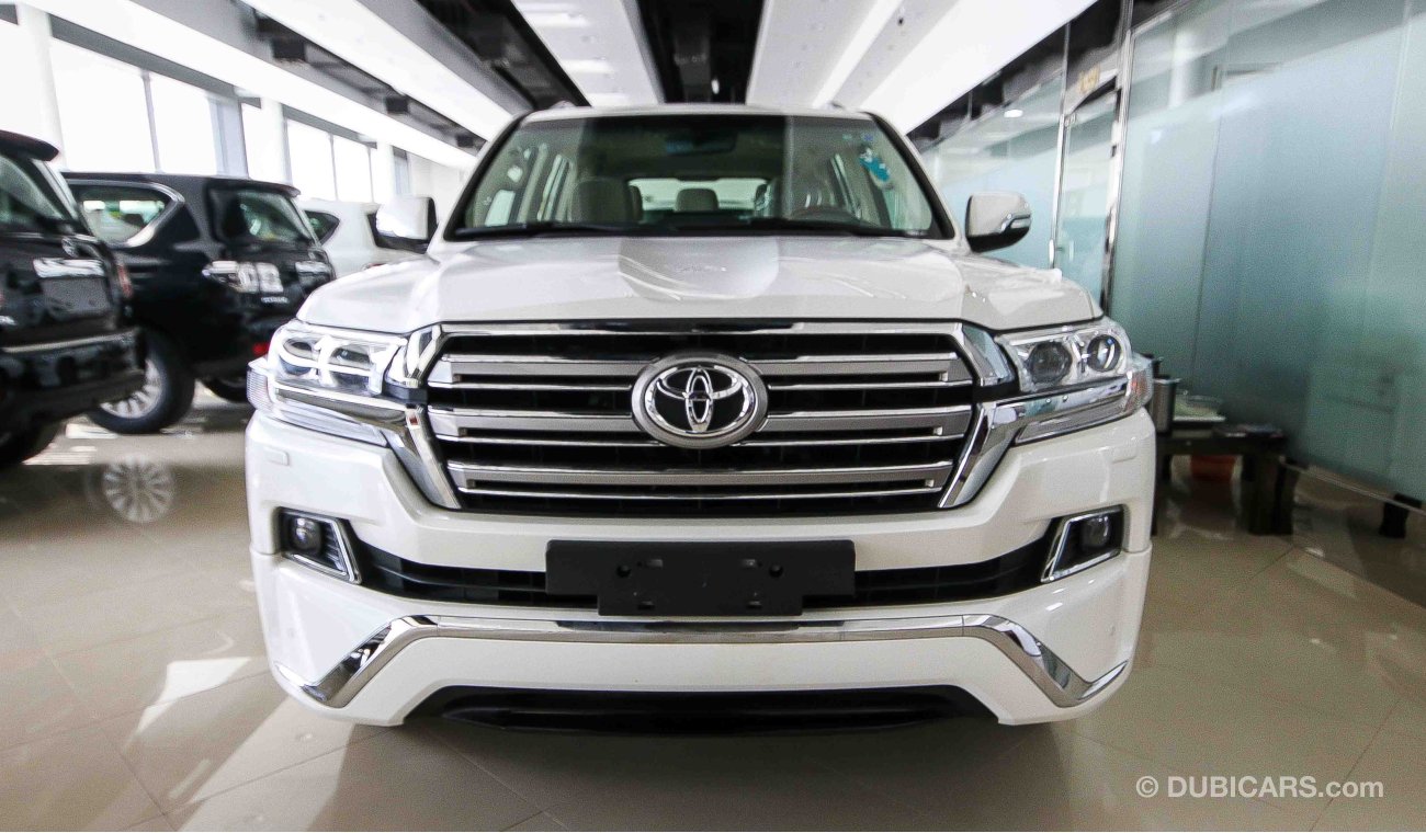 Toyota Land Cruiser GXR V8