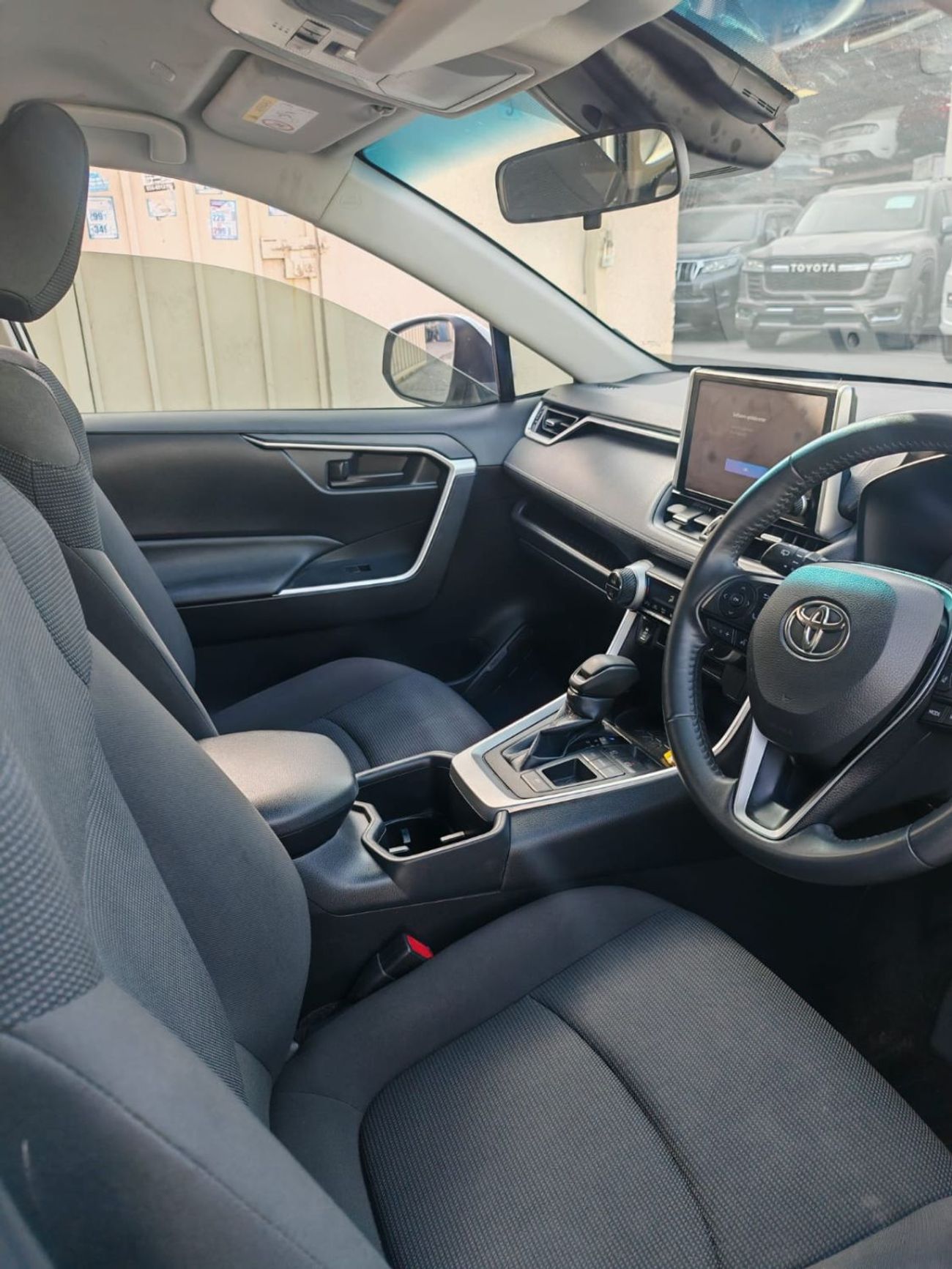 تويوتا راف ٤ 2.5L VXR Hybrid