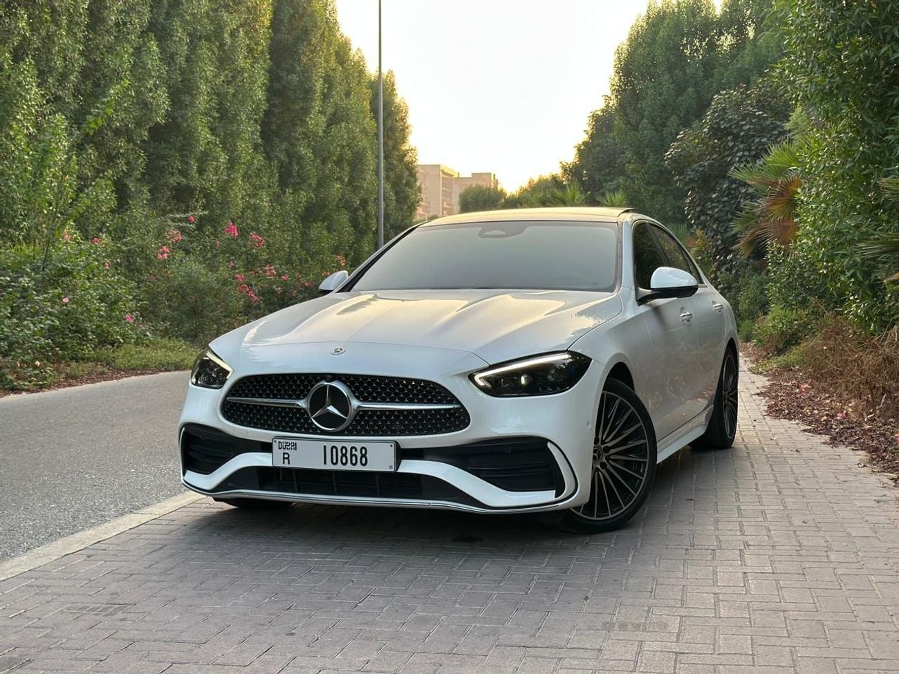 مرسيدس بنز C 200 2024 | GCC Specs | Low Mileage | 1.5L | Full Option | Perfect Condition