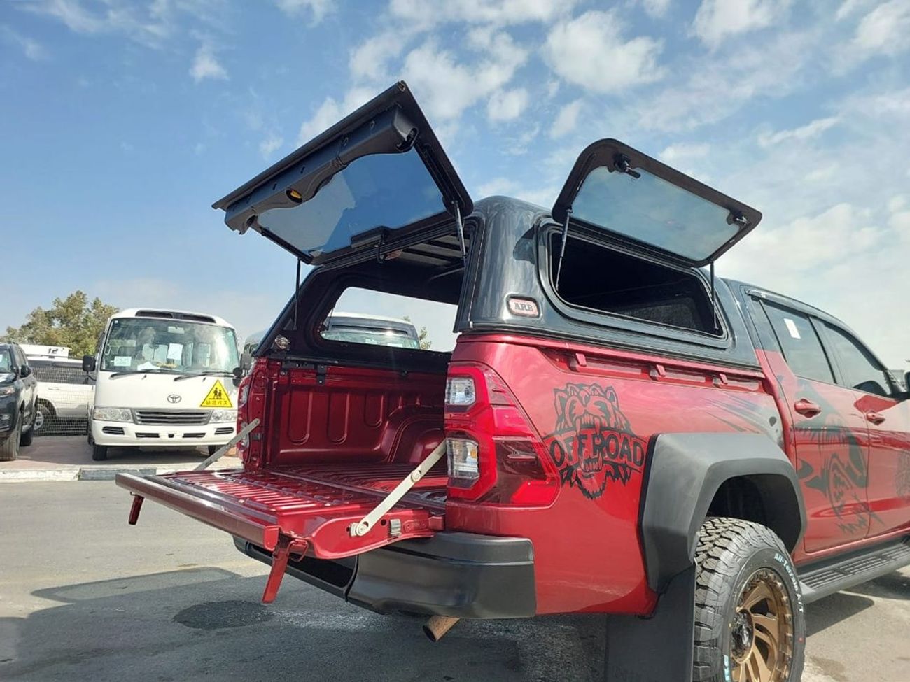 تويوتا هيلوكس TOYOTA HILUX PICK UP RHD 2022 MODEL 2.8 L DIESEL AUTOMATIC(PM81032)