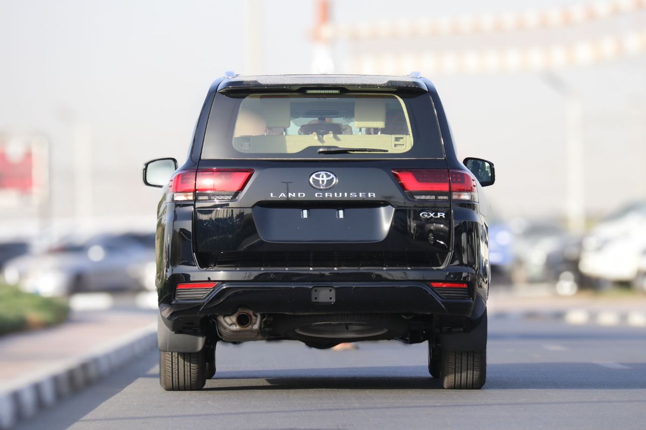Toyota Land Cruiser GXR 4.0L LAND CRUISER GXR V6 4.0 Mid option 2025 | Ramadan Special Offers.