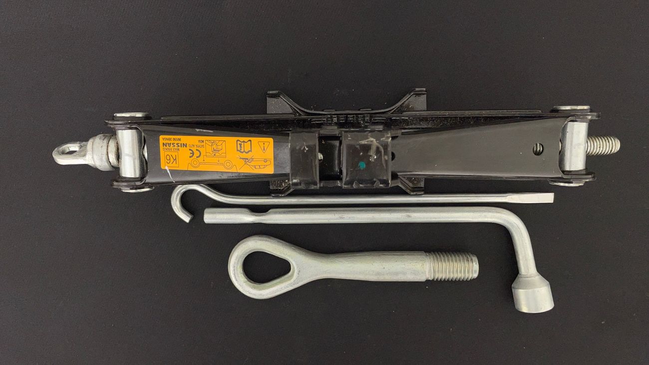 نيسان صني SV 1.5 | بدون دفعة مقدمة | اختبار القيادة في المنزل