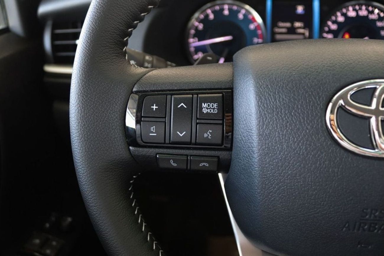 تويوتا فورتونر 2025 FORTUNER VXR 4.0 V6 PETROL/GASOLINA**EXPORT ONLY**التصدير فقط خارج الخليج**