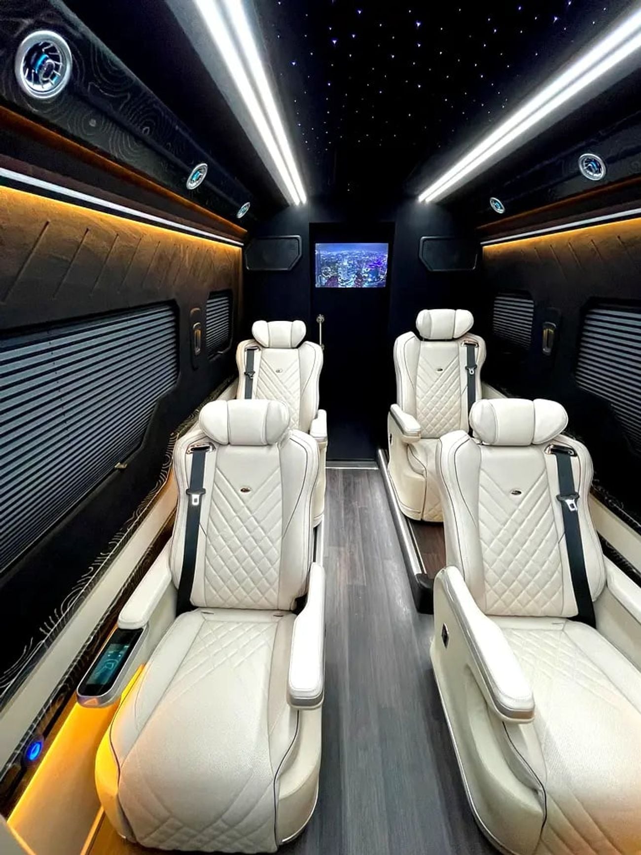 Mercedes-Benz Sprinter VVIP MERCEDES with Bathroom, Additional AC and Air Suspension - 2 Years Warranty VLINE