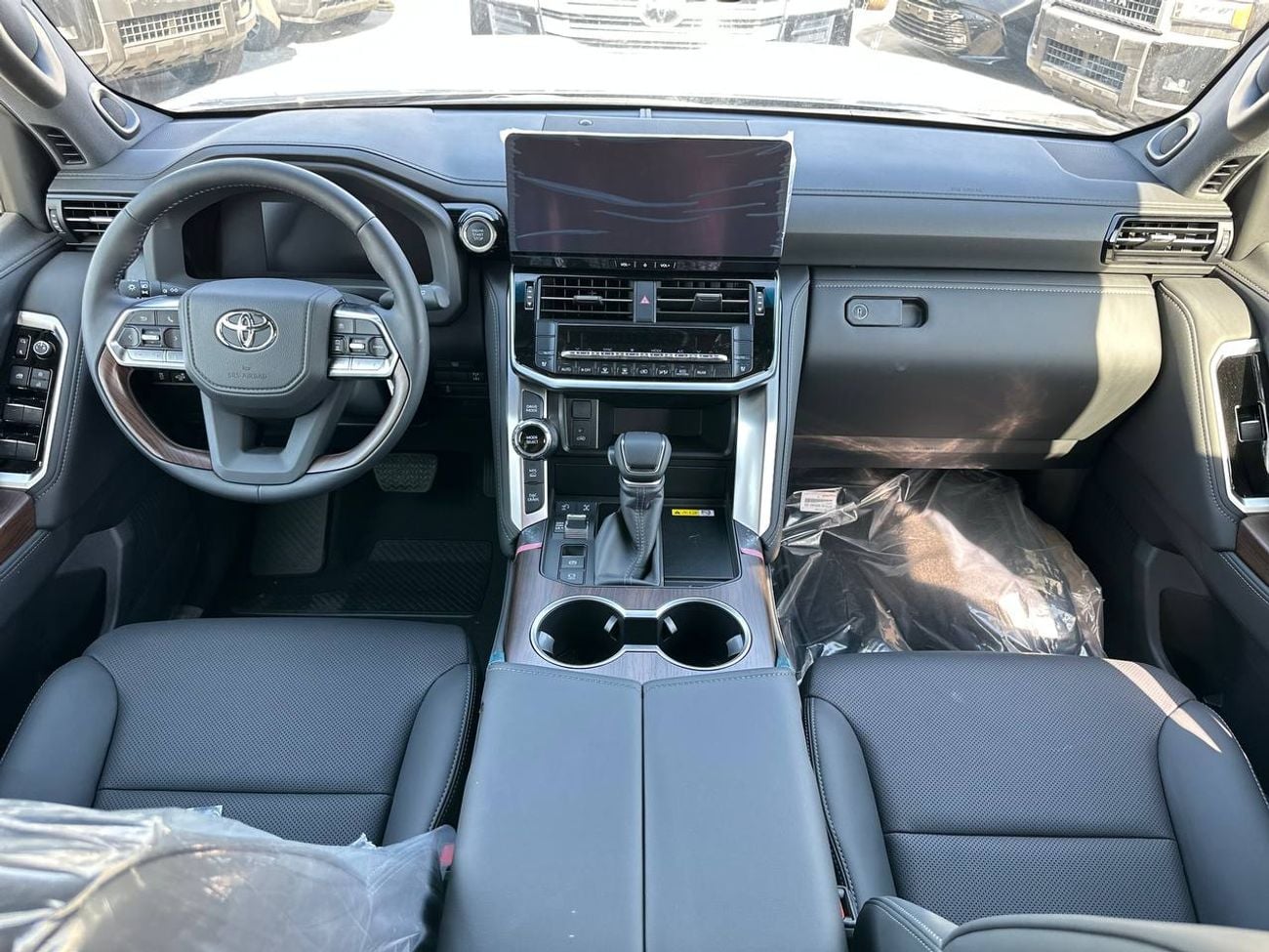 Toyota Land Cruiser GXR 3.3L DSL A/T // 2026 // High Option with Radar , DVD&Back Camera , JBL Sound System // Special O