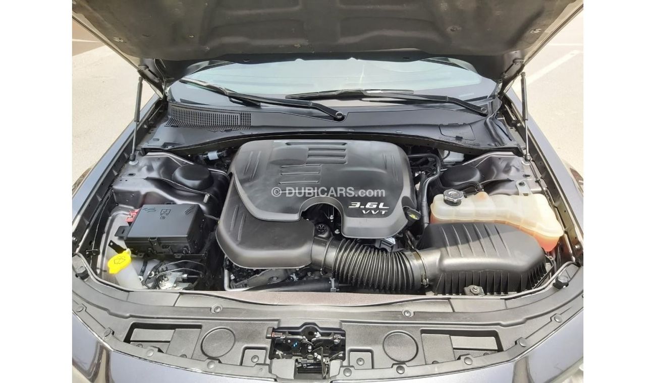 Chrysler 300s Very Clean Car