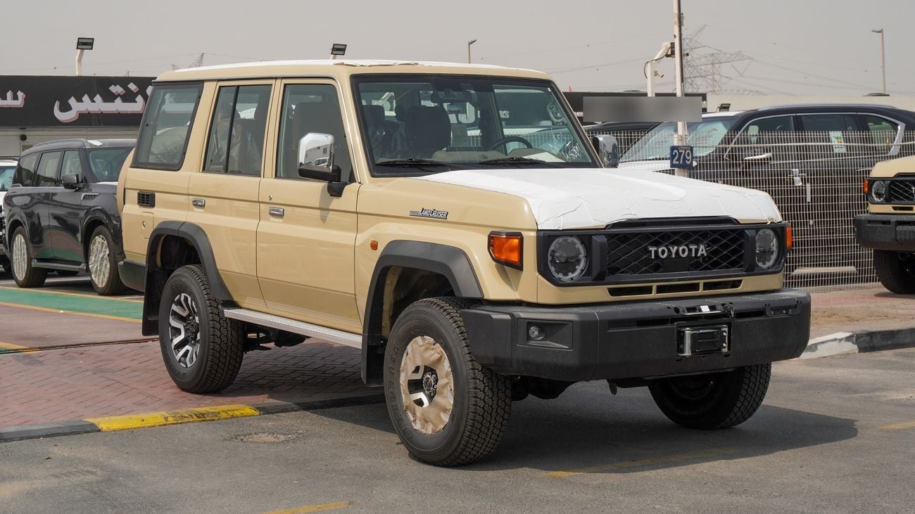 Toyota Land Cruiser 70 LX 2.8L DIESEL A/T