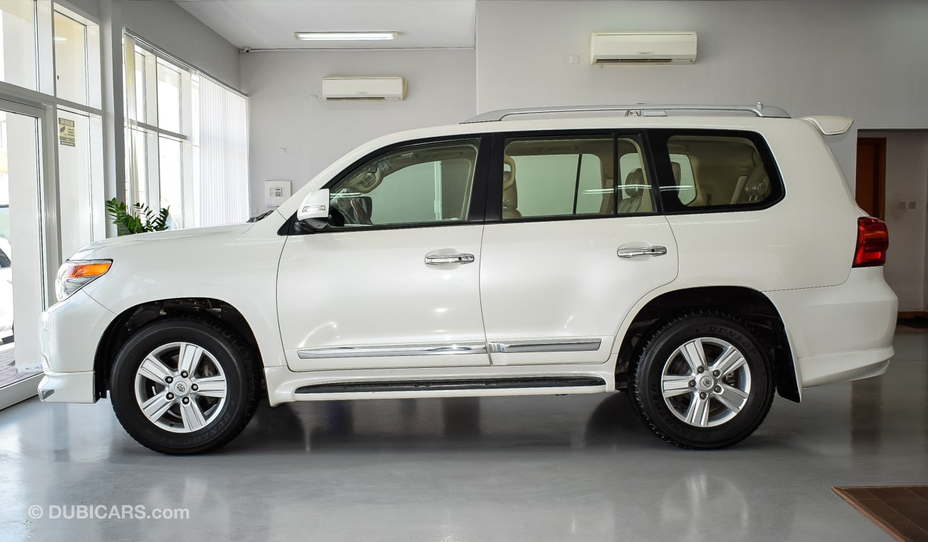 Toyota Land Cruiser VXR V8 5.7