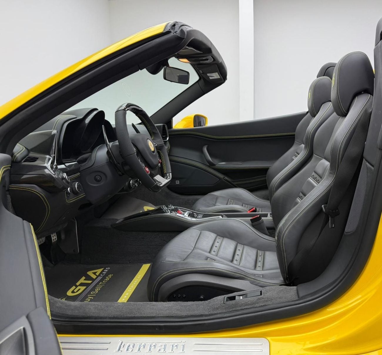 Ferrari 458 Spider 2012 Ferrari 458 Spider ,Al Tayer Service History ,Excellent Condition ,GCC Specs