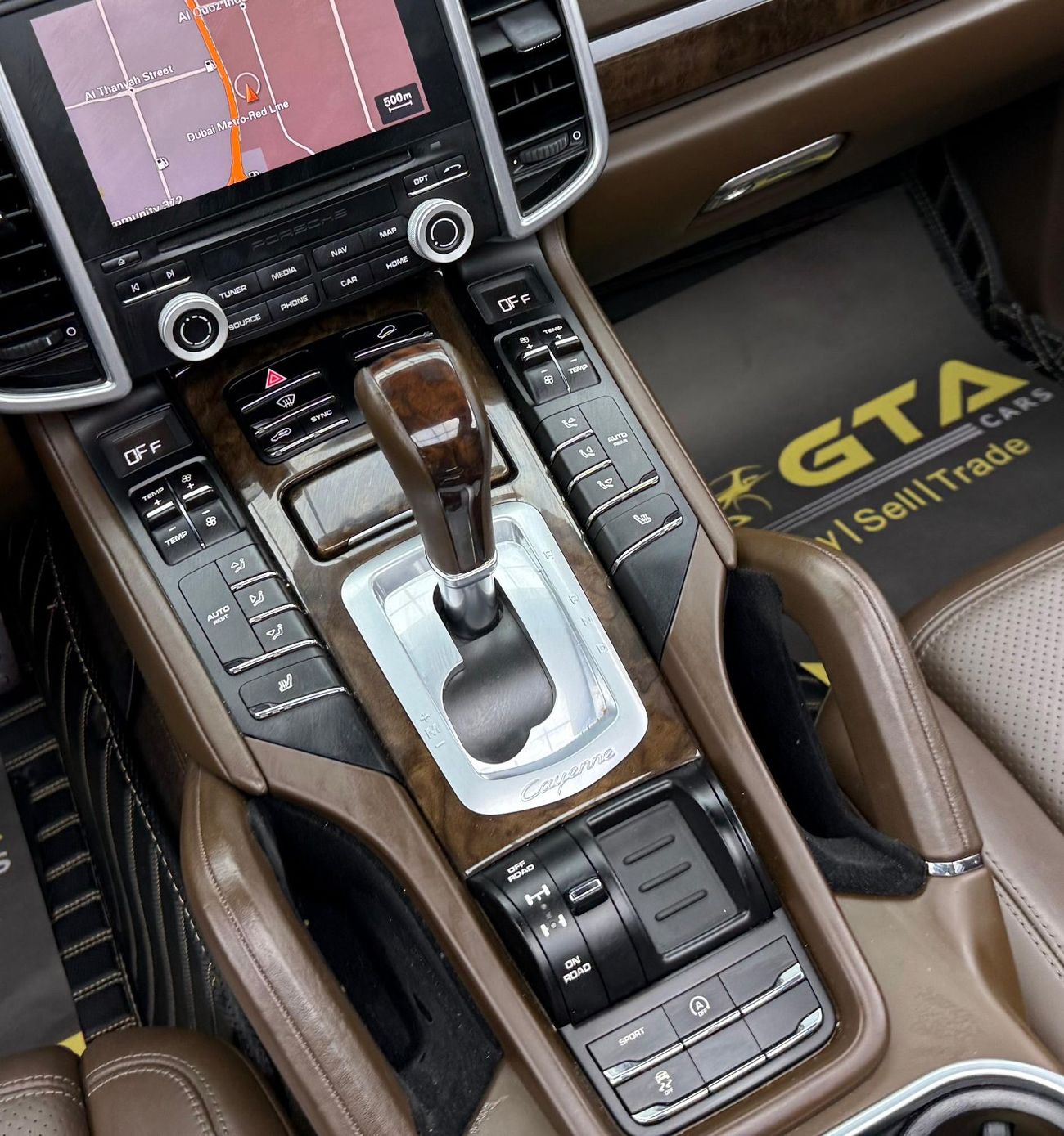 Porsche Cayenne 2017 Porsche Cayenne Platinum Edition, Full Service History, Excellent Condition, GCC