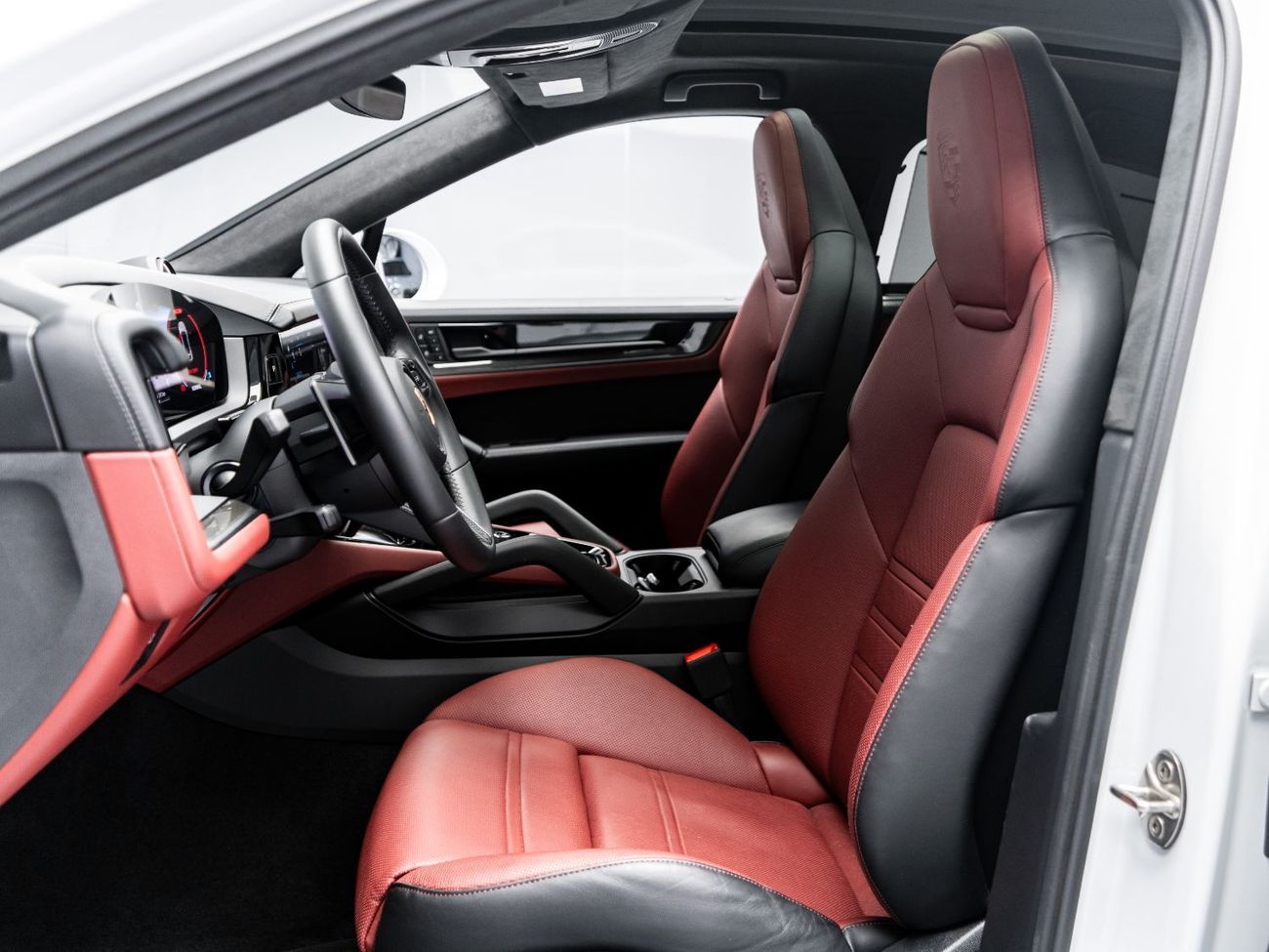 Porsche Cayenne GTS Coupe 2025 Porsche Cayenne GTS Coupe, 4.0 TC V8, 4WD, 493bbhp, 8-Speed PDK