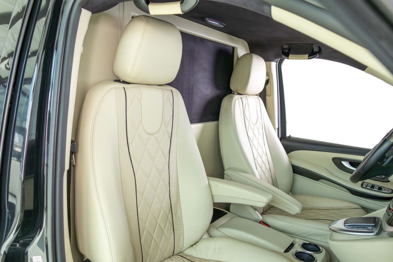 Mercedes-Benz V 250 Std 2.1L GCC-Maybach Edition-Gargash Service Package Until 135,000KM-VIP Options